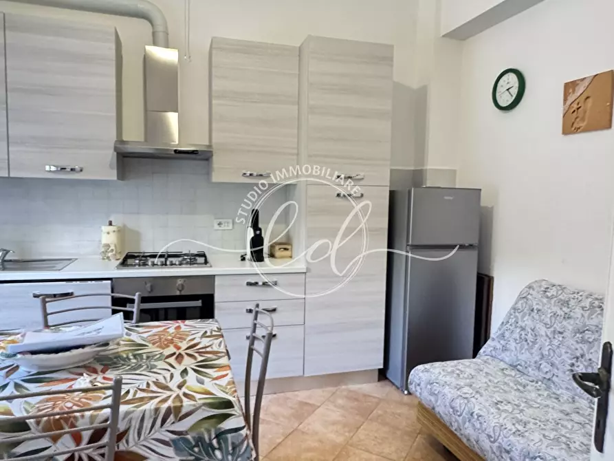 Immagine 8 di Trilocale in vendita  a Pietrasanta