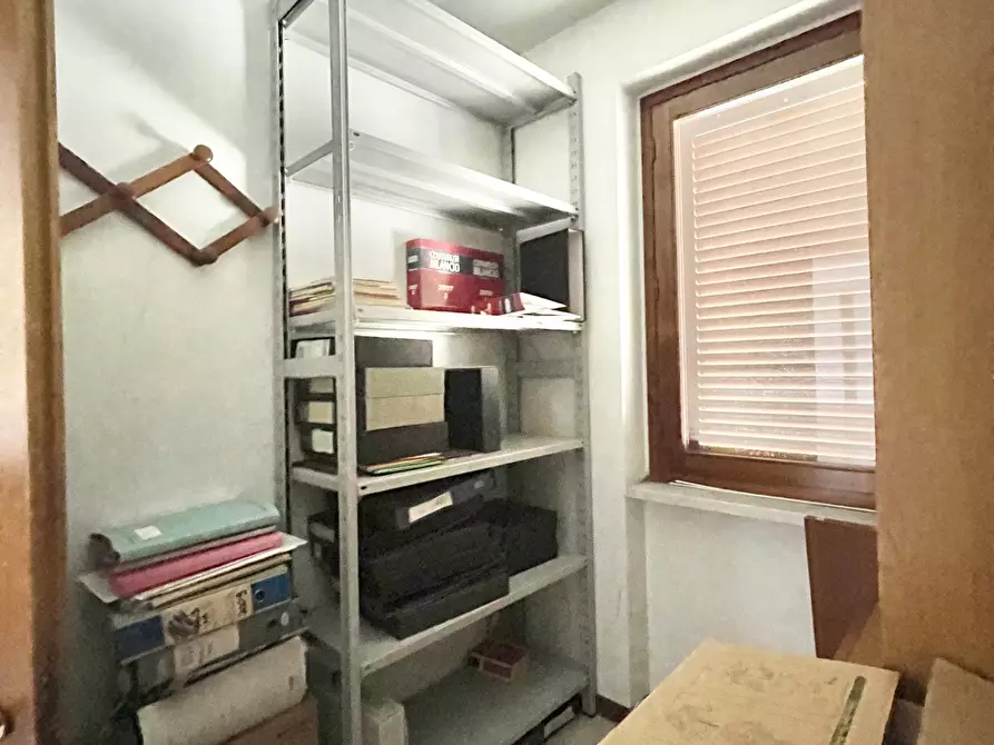 Immagine 14 di Bilocale in vendita  a Montignoso