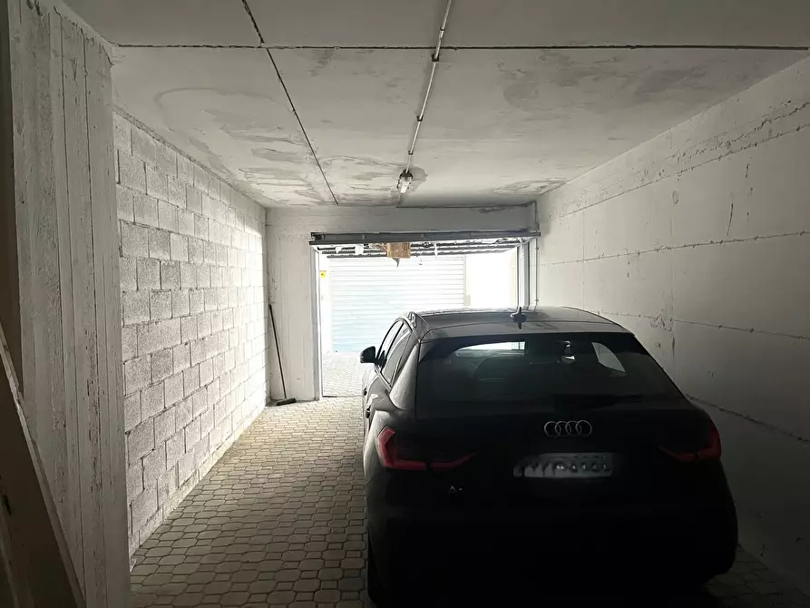 Immagine 3 di Garage in vendita  in Via della Peschiera a Anagni