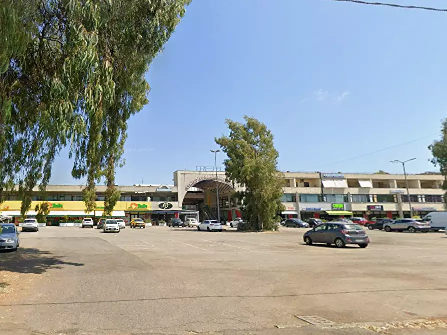 Immagine 6 di Locale commerciale in vendita  in Viale John Fitzgerald Kennedy a Latina