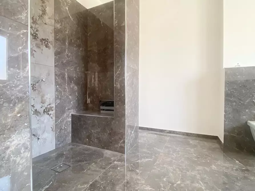 Immagine 18 di Villa in vendita  in Via Ugo Foscolo 37 a Montesilvano