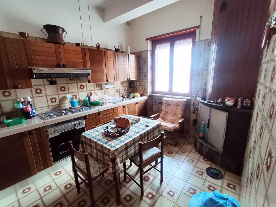 Immagine 13 di Trilocale in vendita  in Via Luigi Settembrini 6 a Guidonia Montecelio