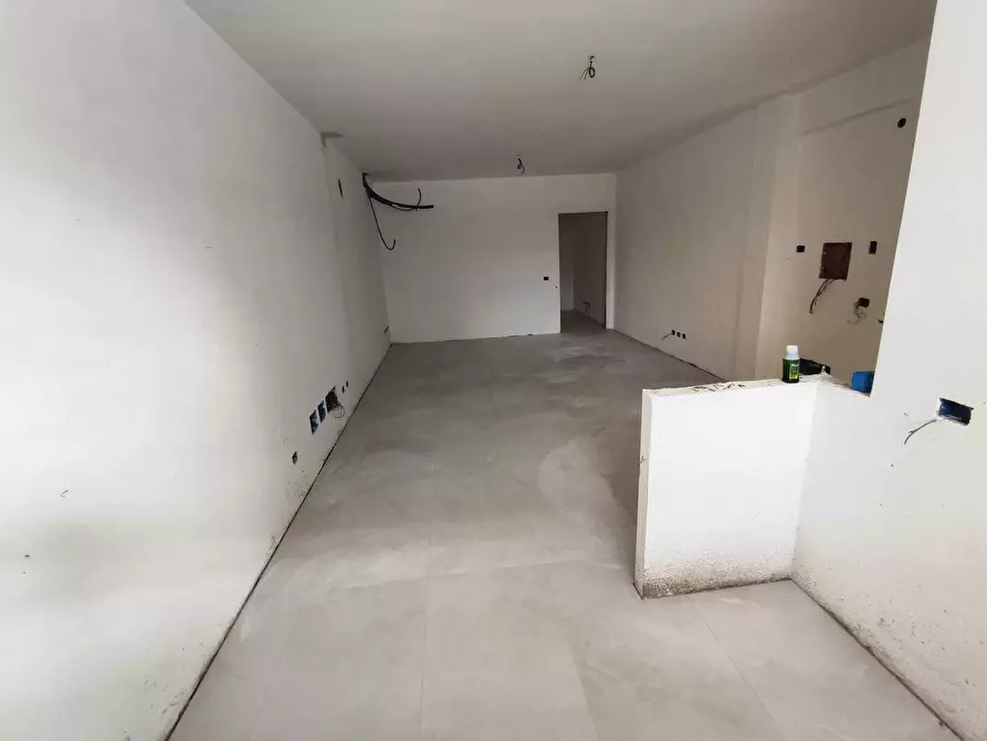 Immagine 41 di Villa in vendita  in via colleferro 64 a Guidonia Montecelio