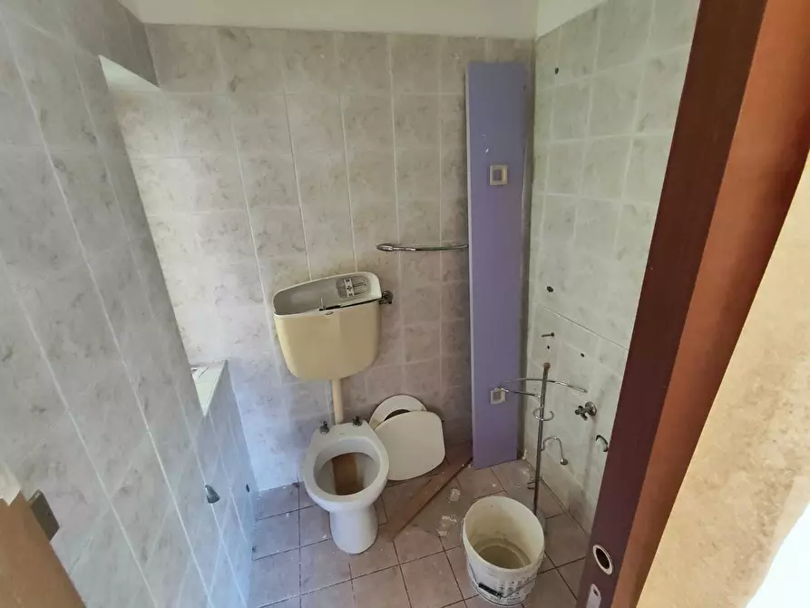 Immagine 23 di Trilocale in vendita  in via giuseppe garibaldi 25 a Guidonia Montecelio