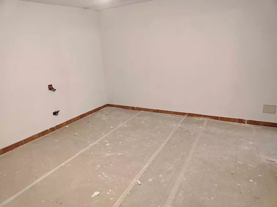 Immagine 25 di Trilocale in vendita  in via giuseppe garibaldi 25 a Guidonia Montecelio