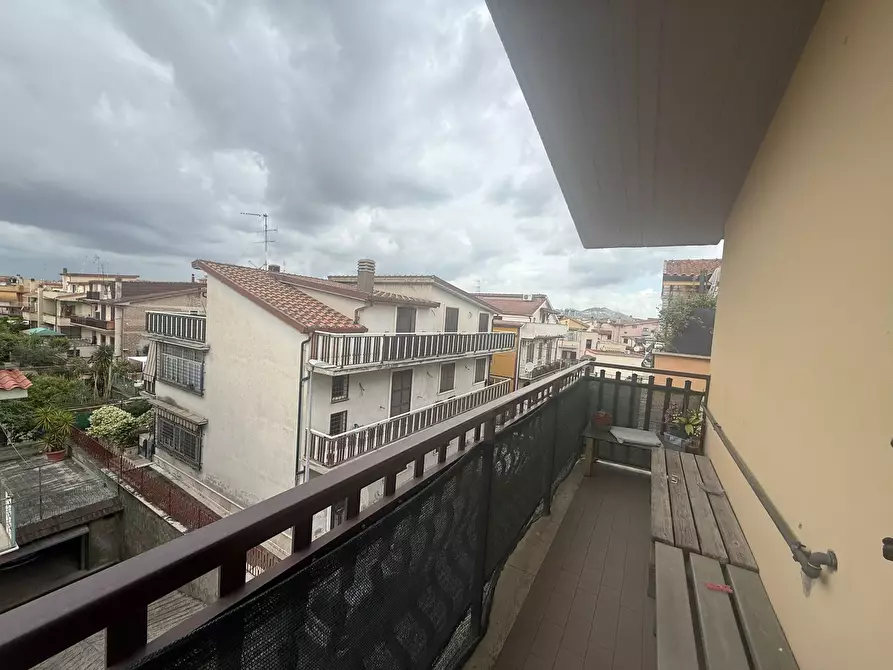 Immagine 5 di Trilocale in vendita  in Via Luigi Settembrini 31 a Guidonia Montecelio