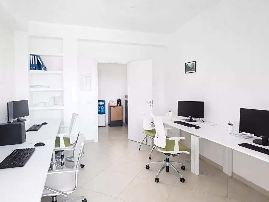 Immagine 8 di Quadrilocale in vendita  in Via Monsignor Salvatore Gozzo 5 a Siracusa