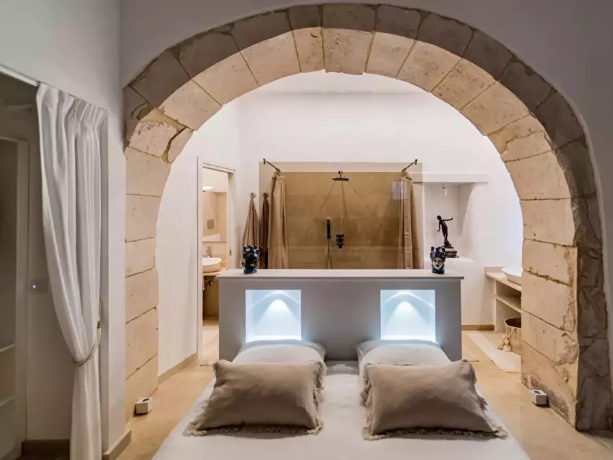 Immagine 7 di Trilocale in vendita  in Via delle Grazie 14 a Siracusa