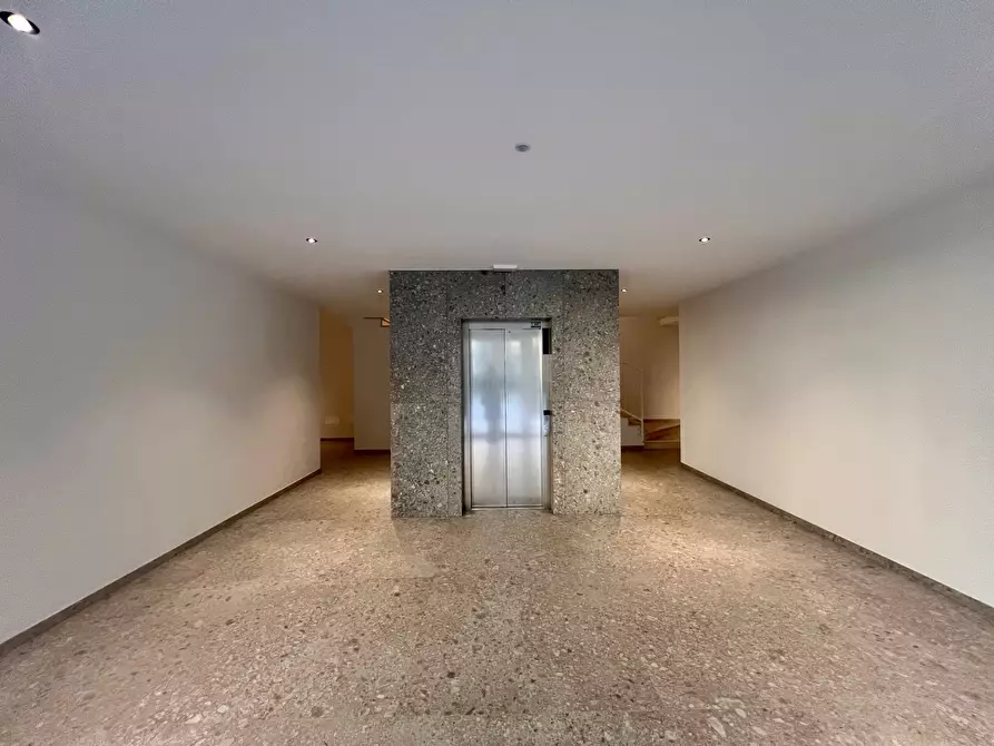 Immagine 51 di Trilocale in vendita  in via dei tulippani a Cervia