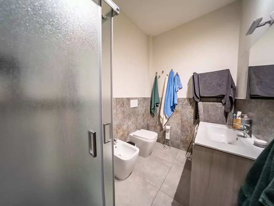 Immagine 25 di Pentalocale in vendita  in borgo basini 3 a Parma