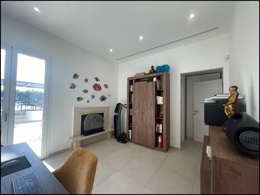 Immagine 17 di Villa in vendita  a Partinico