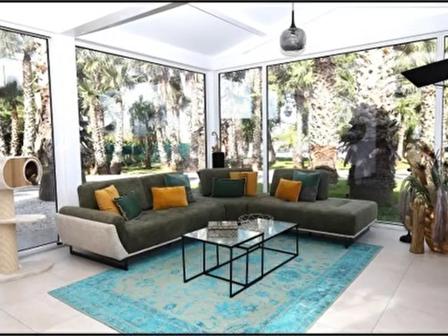 Immagine 2 di Villa in vendita  a Partinico