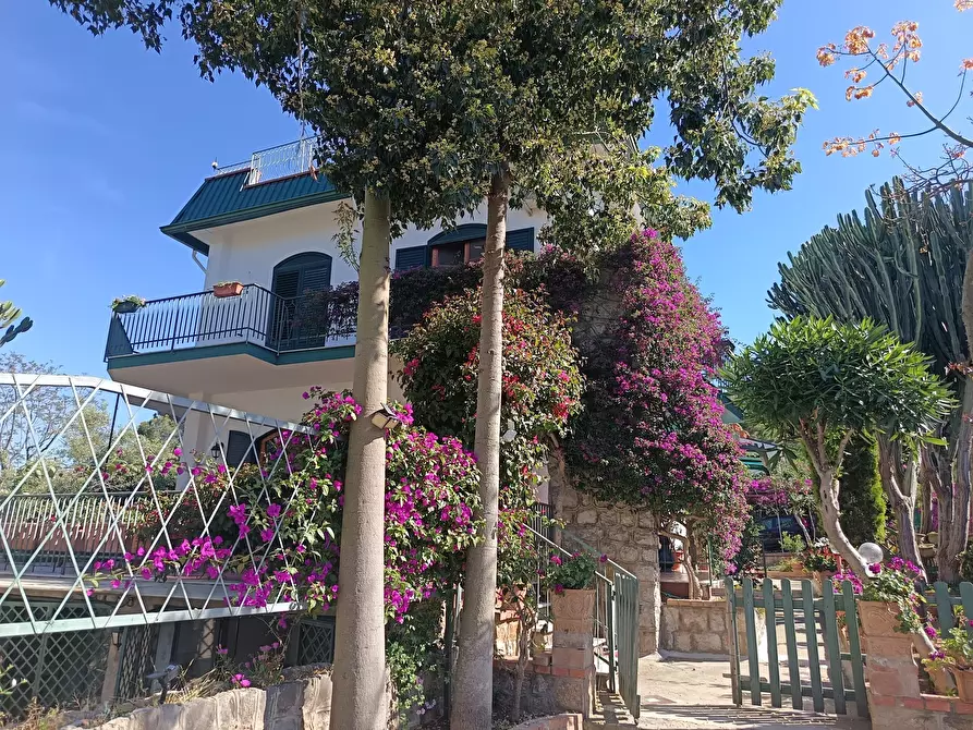 Immagine 1 di Villa in vendita  a Trabia