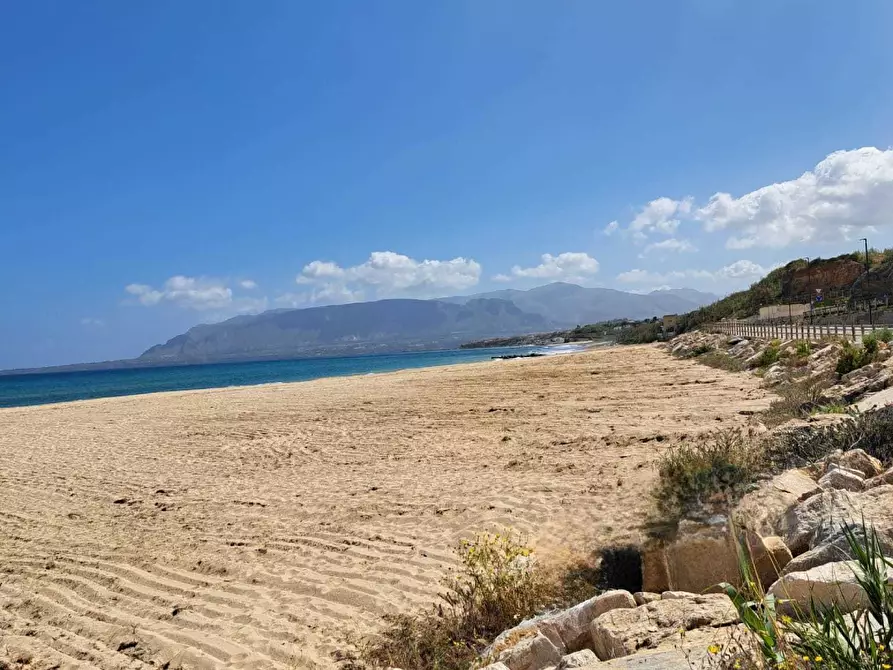 Immagine 36 di Trilocale in vendita  a Balestrate