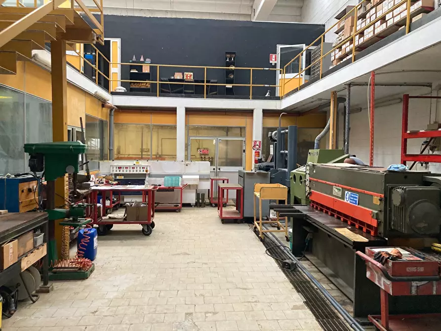 Immagine 5 di Attività commerciale in vendita  in Via Giuseppe Di Vittorio 1 a Peschiera Borromeo