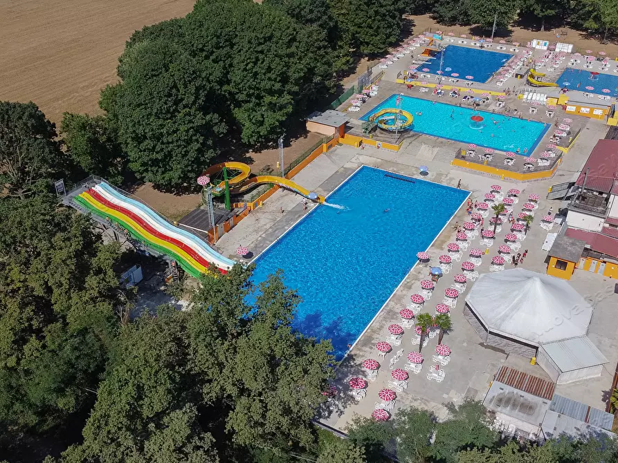 Immagine 14 di Attività commerciale in vendita  in Via del Laghetto 6 a Limbiate