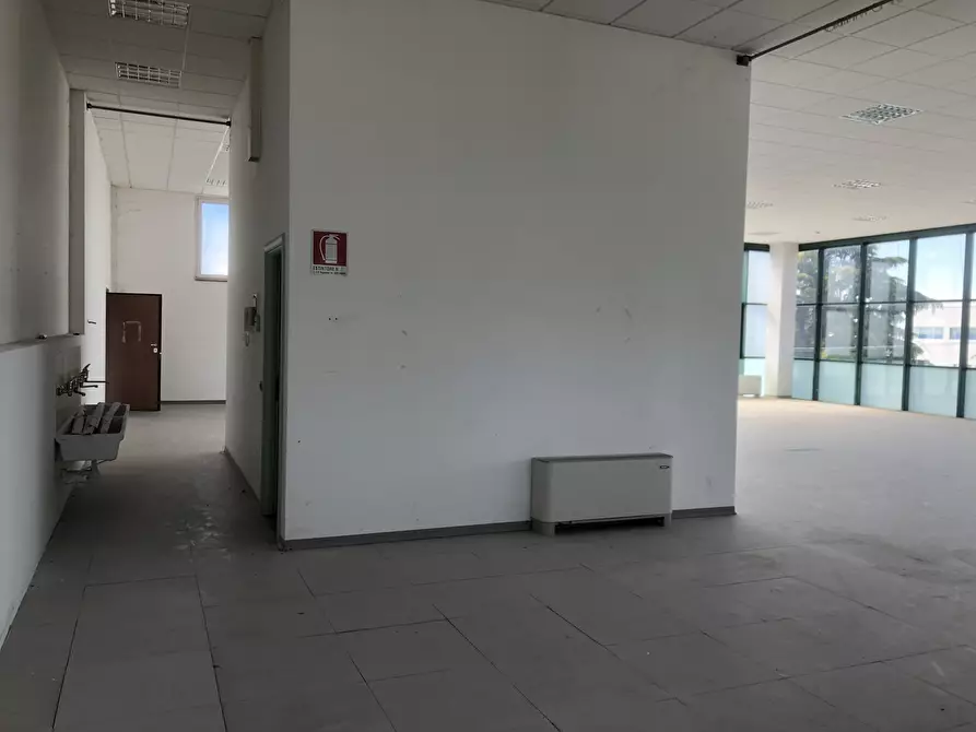 Immagine 7 di Laboratorio in vendita  in Corso Torino 116 a Vigevano