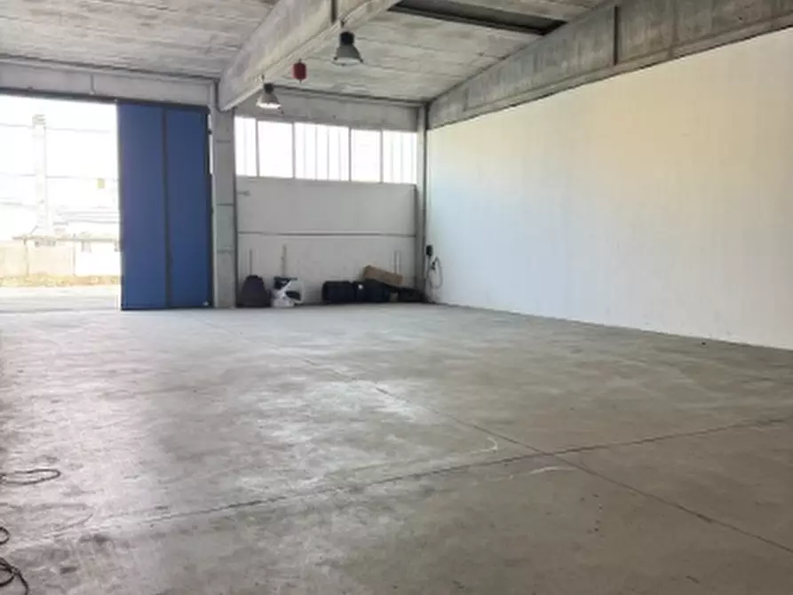 Immagine 8 di Capannone industriale in vendita  in Via Felice Cavallotti 62 a Lodi