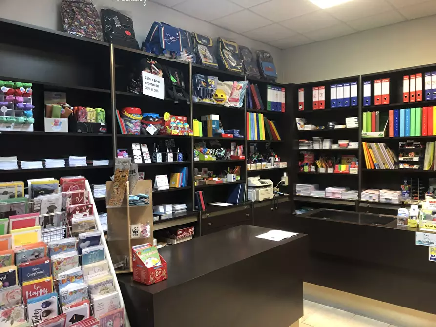 Immagine 9 di Attività commerciale in vendita  in Via San Bassiano a Lodi