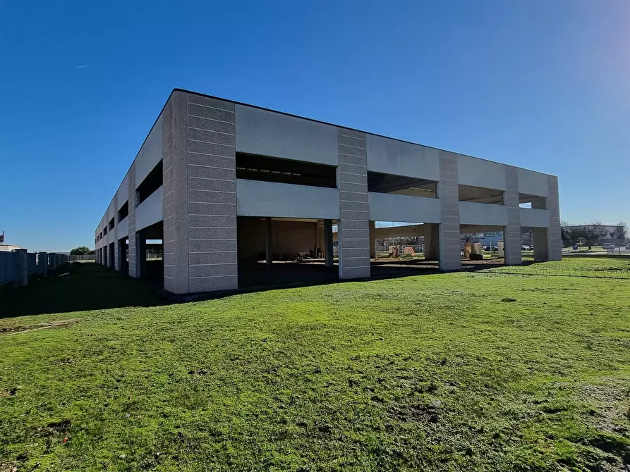 Immagine 1 di Capannone industriale in vendita  in Via del Commercio a San Martino In Strada