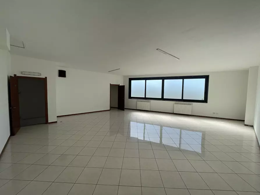 Immagine 14 di Capannone industriale in affitto  in VIA VARALLI 49 a Codogno