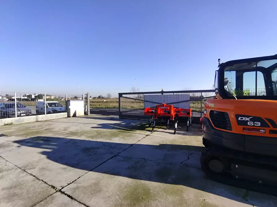 Immagine 9 di Attività artigianale in vendita  in Via Casellati 8 a San Giovanni In Croce