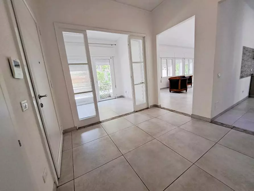 Immagine 4 di Appartamento in vendita  in Corso del Popolo snc a Rovigo