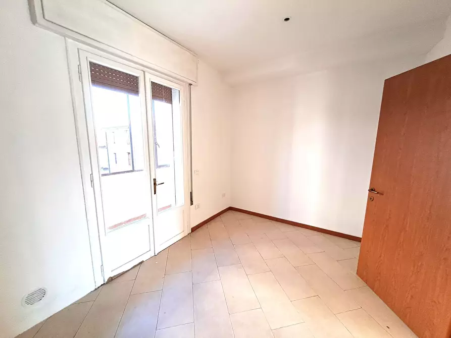 Immagine 4 di Ufficio in vendita  a Rovigo