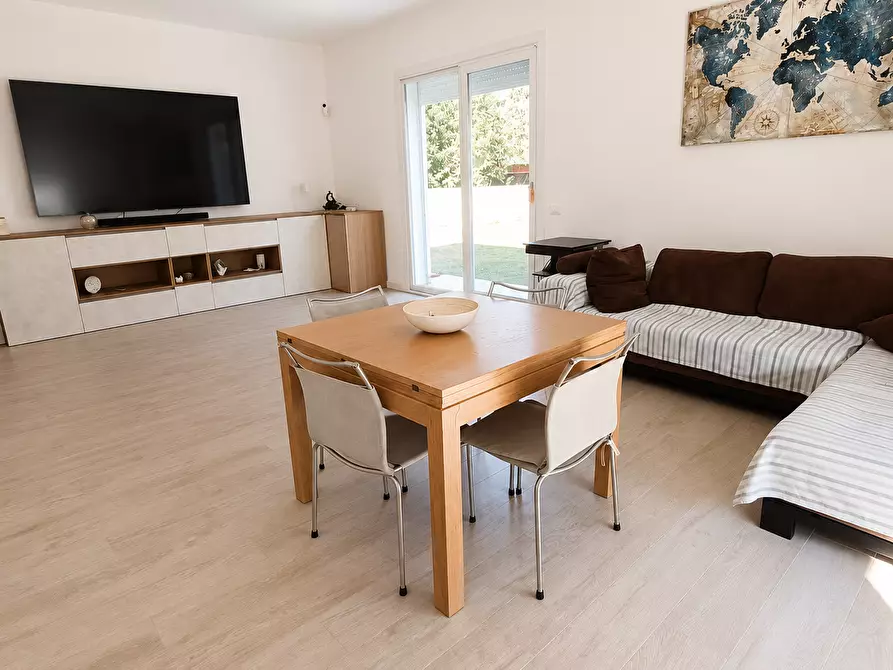Immagine 7 di Casa indipendente in vendita  a Rovigo