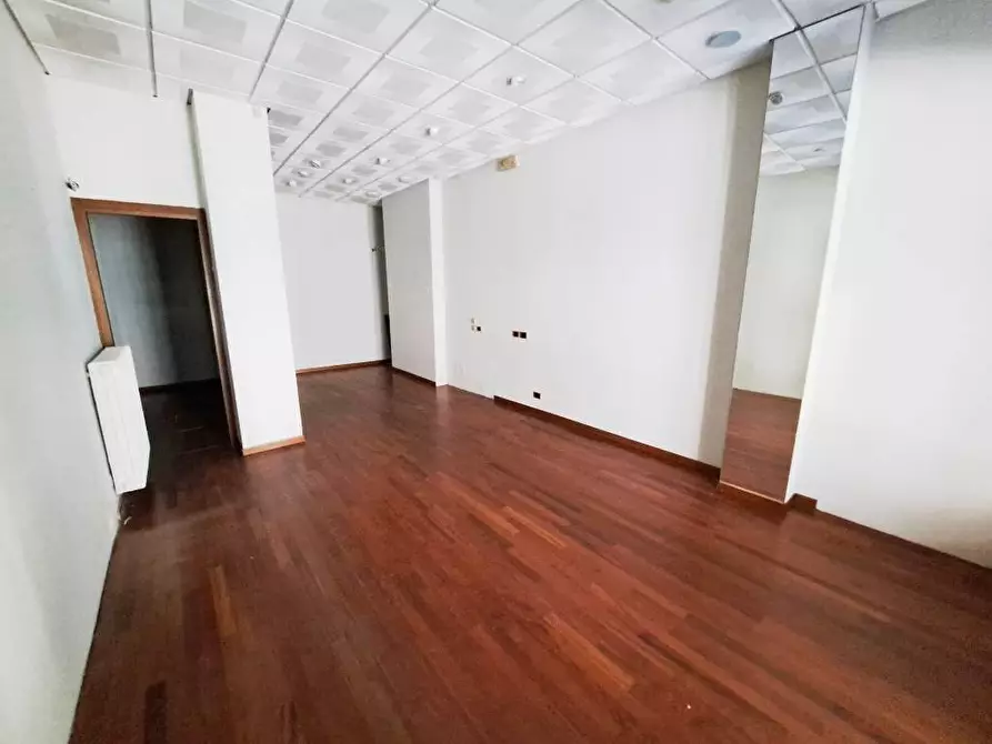 Immagine 4 di Locale commerciale in vendita  in Via Trento 6 a Rovigo