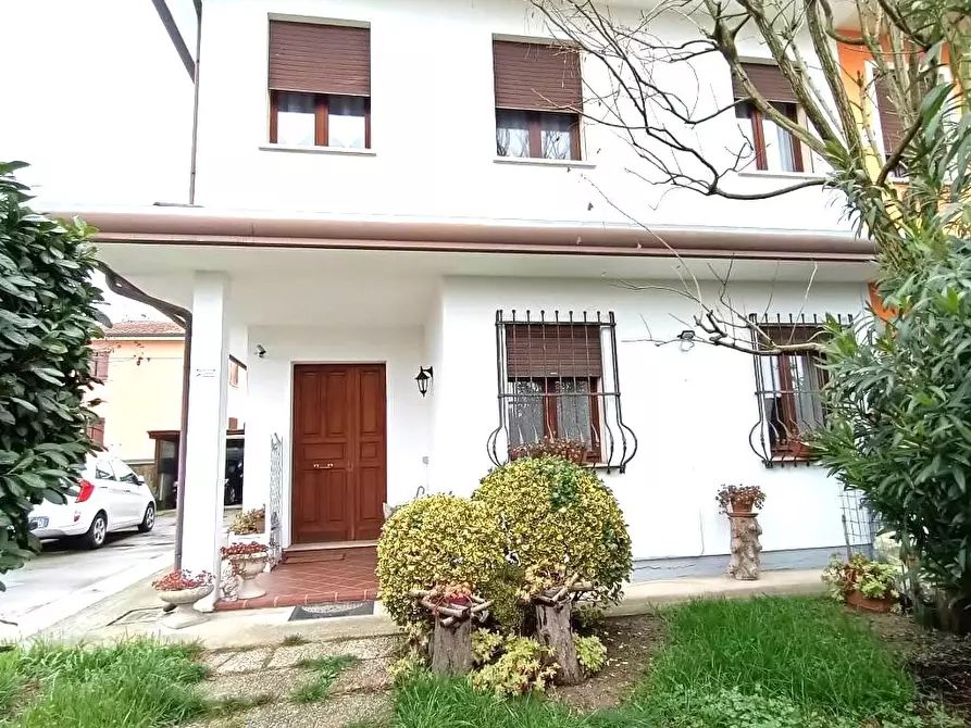 Immagine 3 di Casa bifamiliare in vendita  a Bosaro