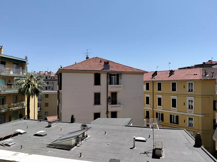 Immagine 16 di Pentalocale in vendita  in Corso Felice Cavallotti 14 a San Remo