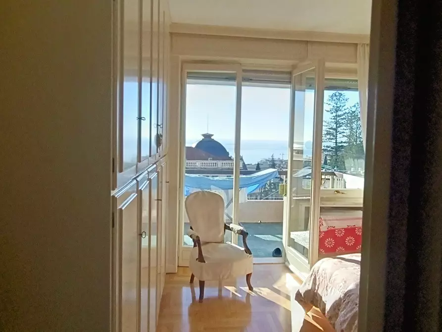 Immagine 2 di Quadrilocale in vendita  a San Remo