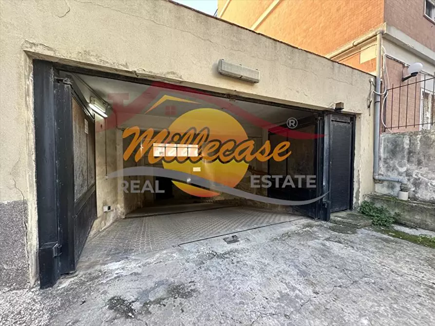 Immagine 1 di Garage in vendita  in Via Corsica 6 a Siracusa