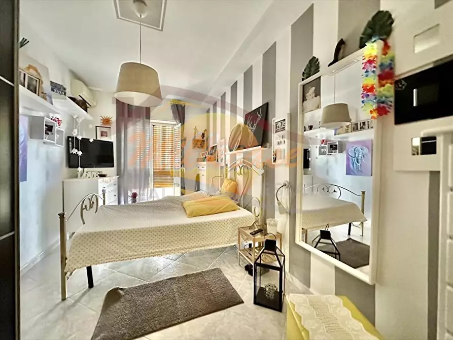 Immagine 13 di Pentalocale in vendita  in VIALE TICA a Siracusa