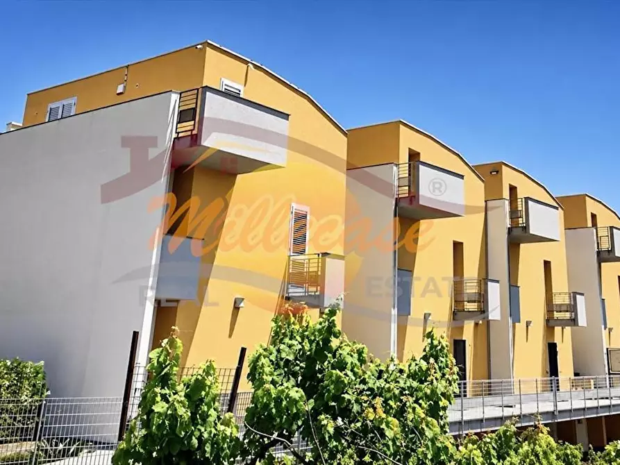 Immagine 25 di Trilocale in vendita  in VIALE GARRONE a Siracusa