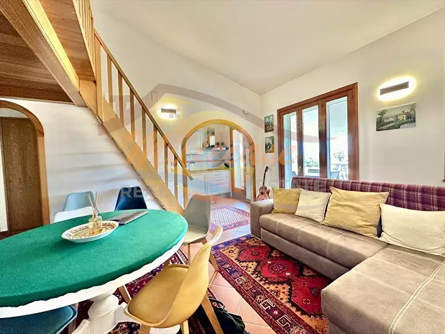 Immagine 13 di Trilocale in vendita  in VIA ISOLA a Siracusa