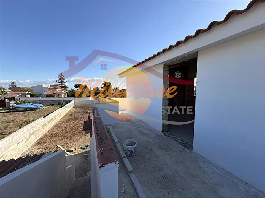 Immagine 10 di Villa in vendita  in VIA LAGO DI LUGANO a Siracusa