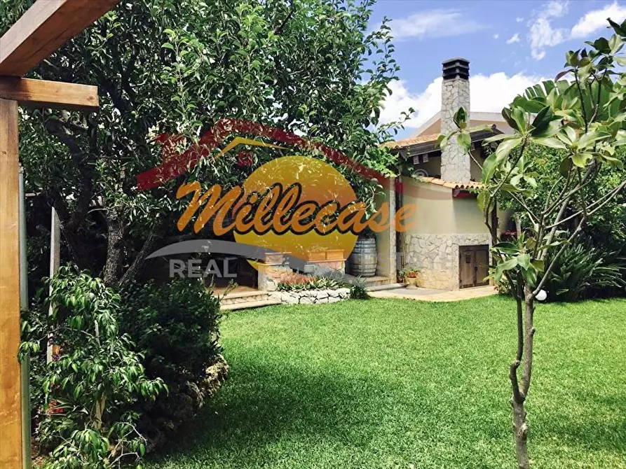 Immagine 10 di Villa in vendita  in VIA DEL LUCCIO a Siracusa