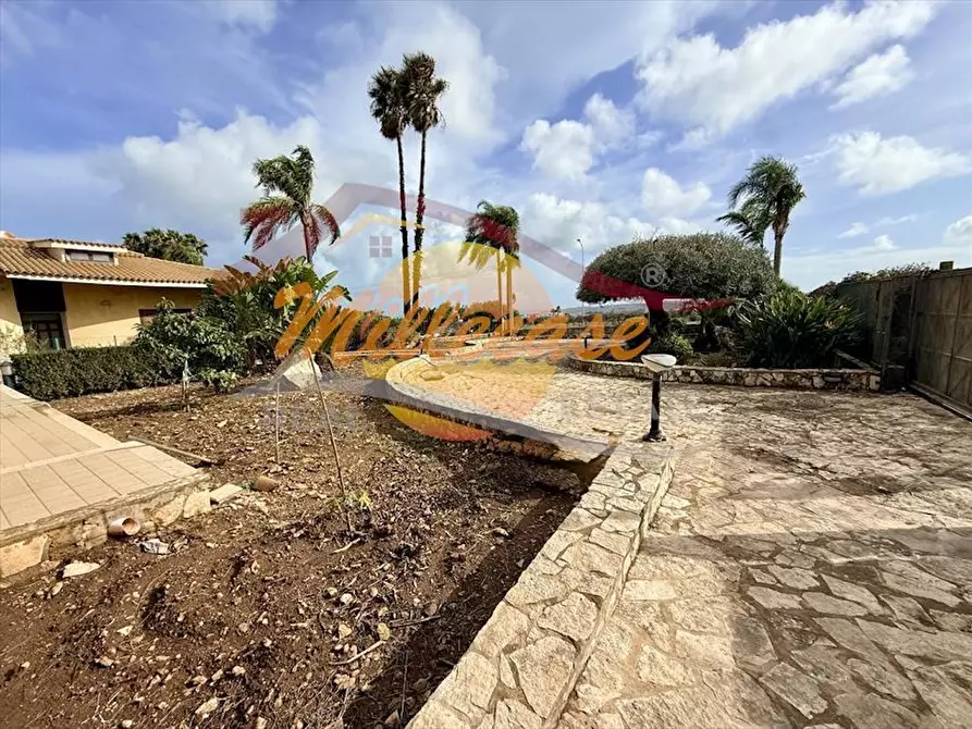 Immagine 17 di Villa in vendita  in Via Luigi Capuana a Siracusa