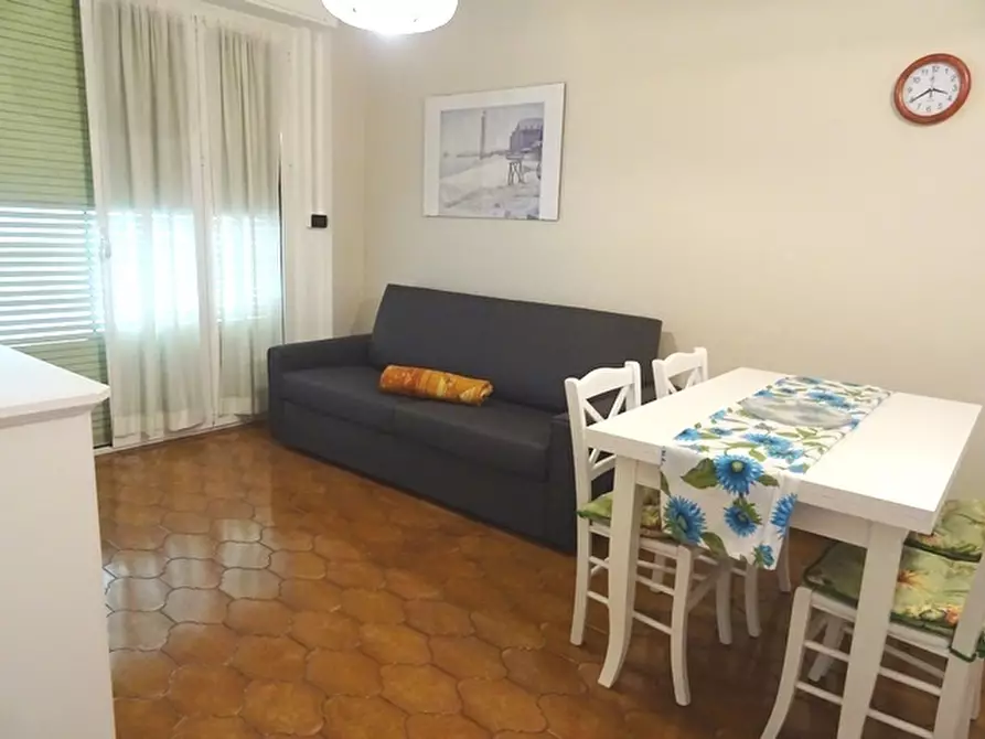 Immagine 38 di Bilocale in affitto  in Via Sicilia 11 a San Bartolomeo Al Mare