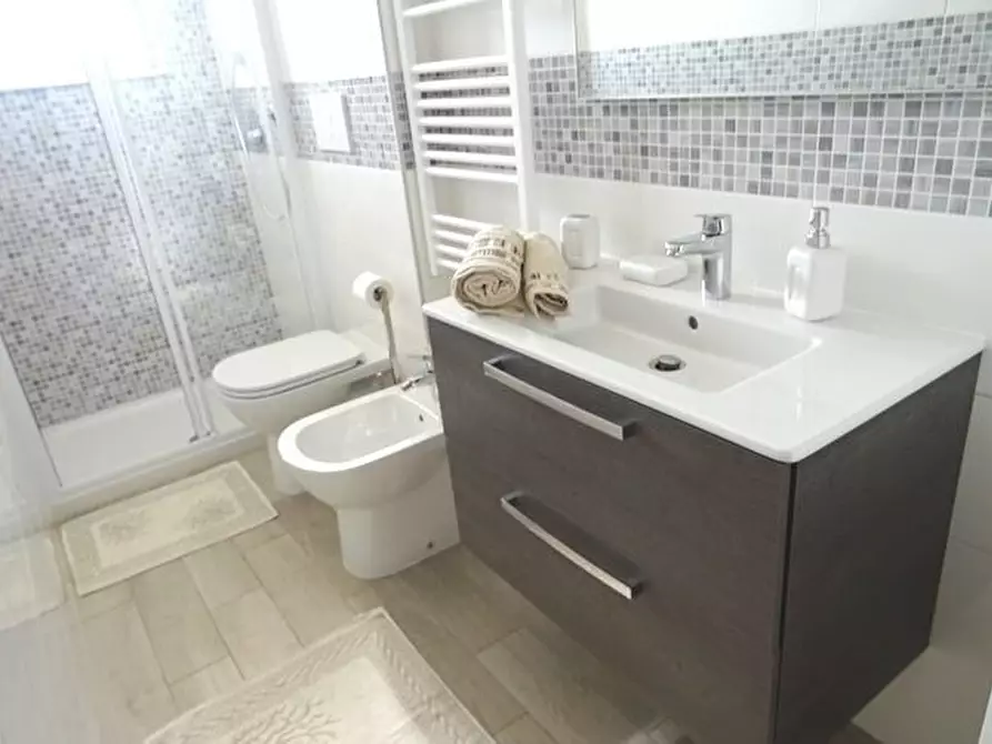 Immagine 24 di Trilocale in affitto  in Via Aurelia 57 a San Bartolomeo Al Mare