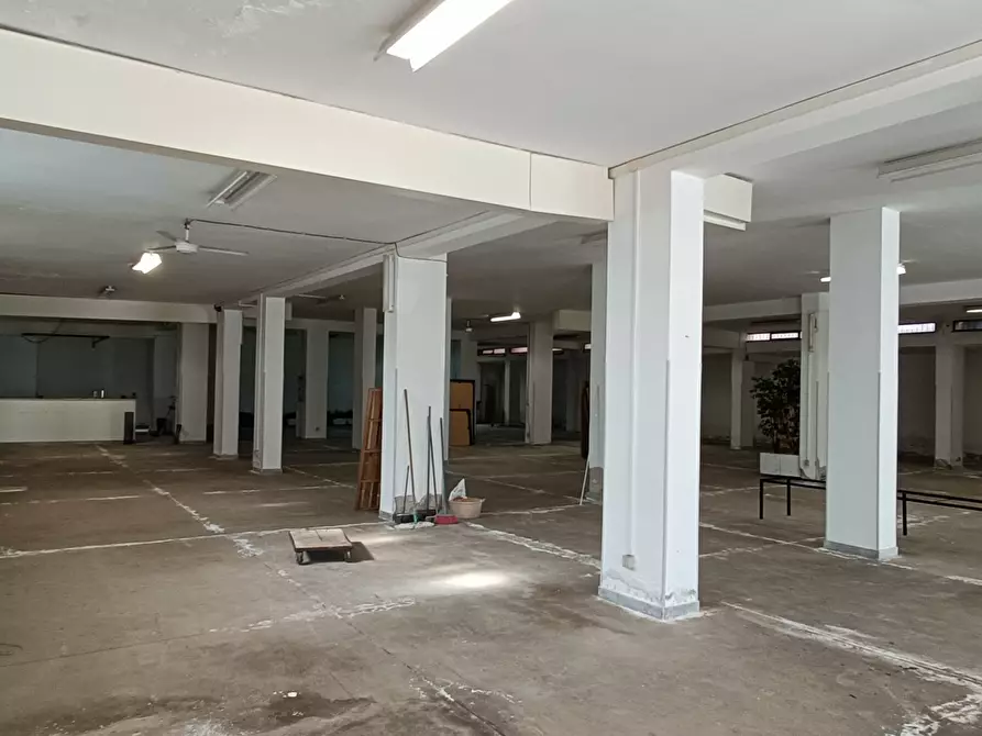 Immagine 5 di Magazzino in affitto  in Via del Progresso a Lamezia Terme