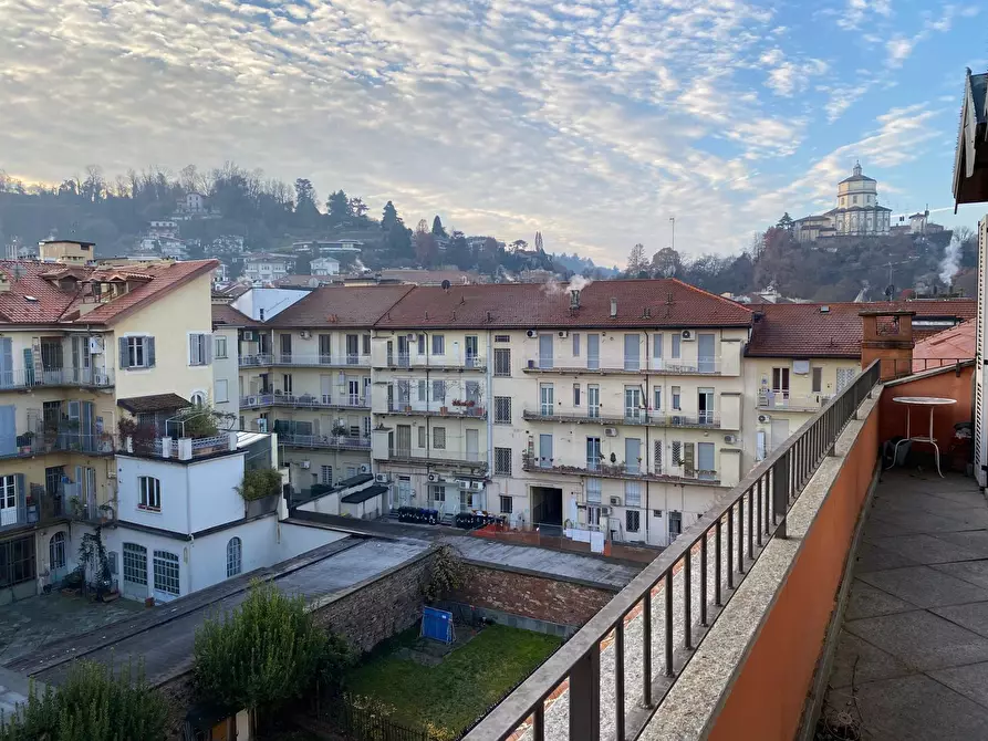 Immagine 1 di Attico in affitto  in VIA COSMO 6 a Torino