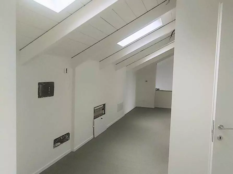 Immagine 14 di Casa indipendente in affitto  a Torino