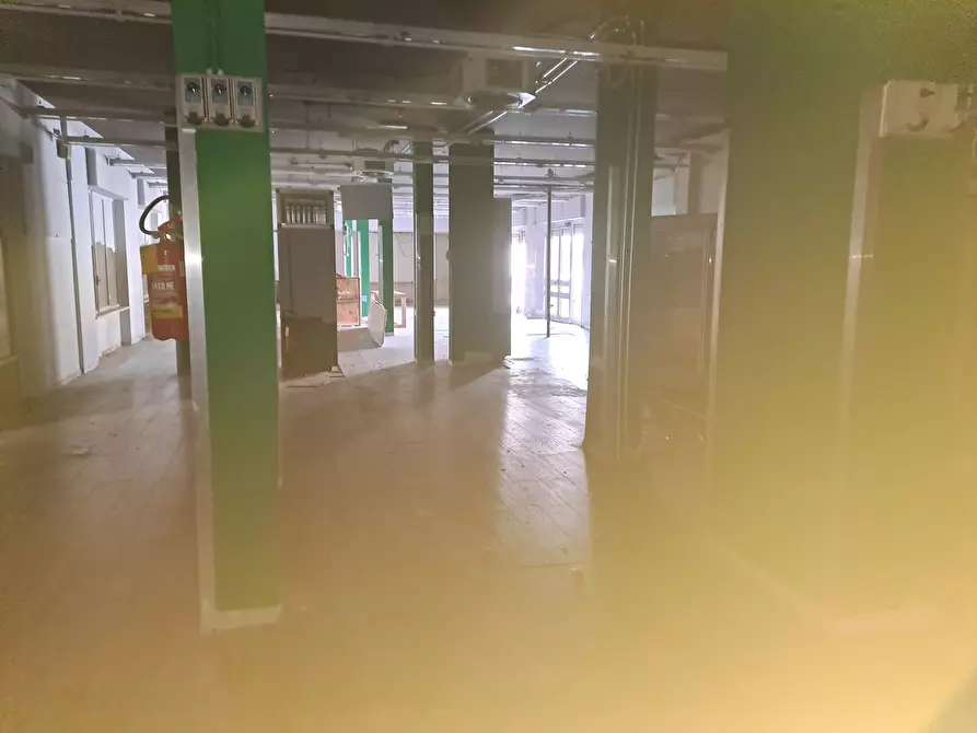 Immagine 17 di Locale commerciale in affitto  in VIA GARIBALDI 2 a Alpignano