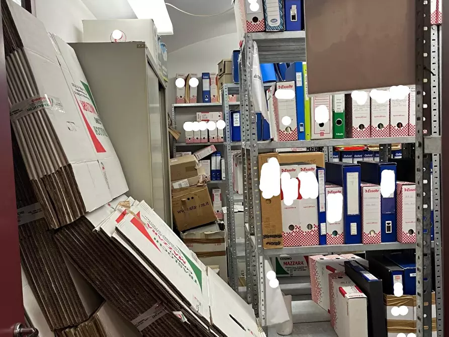 Immagine 16 di Ufficio in affitto  a Torino