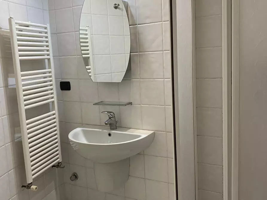 Immagine 19 di Attico in affitto  in VIA COSMO 6 a Torino