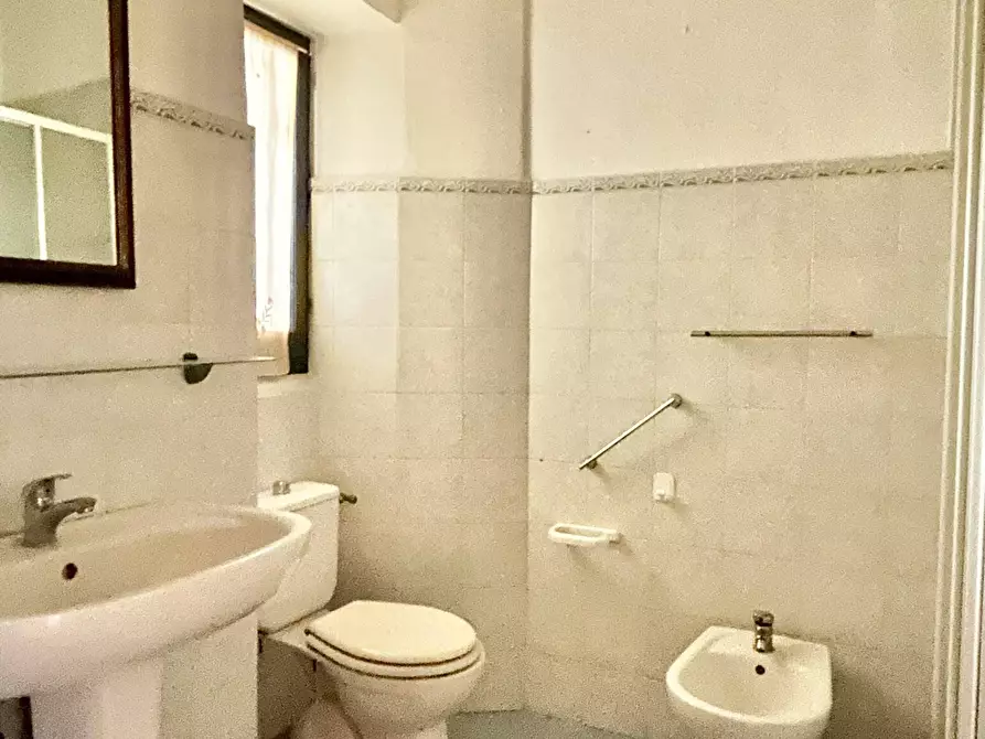 Immagine 15 di Quadrilocale in vendita  a Sarzana