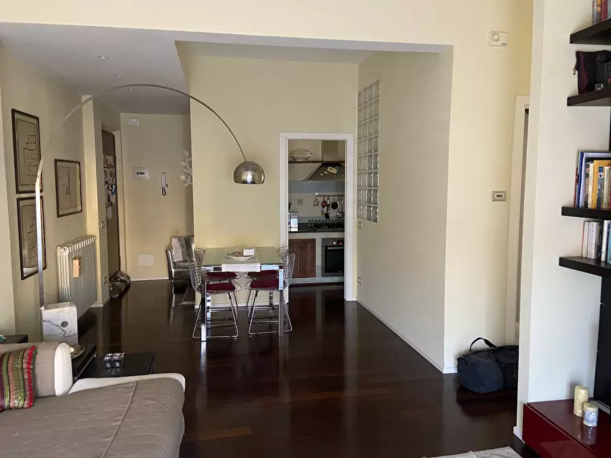 Immagine 5 di Trilocale in vendita  a Sarzana